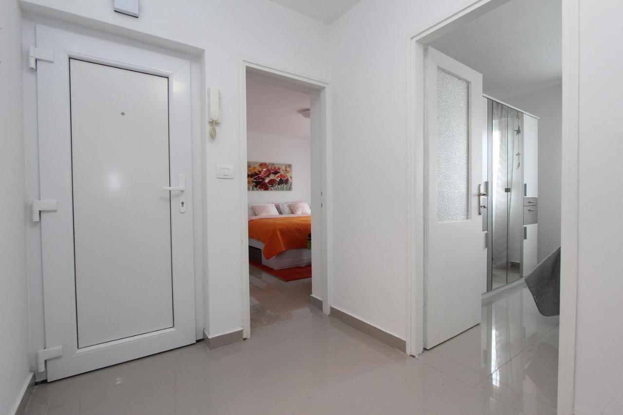 Apartment Sorriso 2 ロヴィニ エクステリア 写真