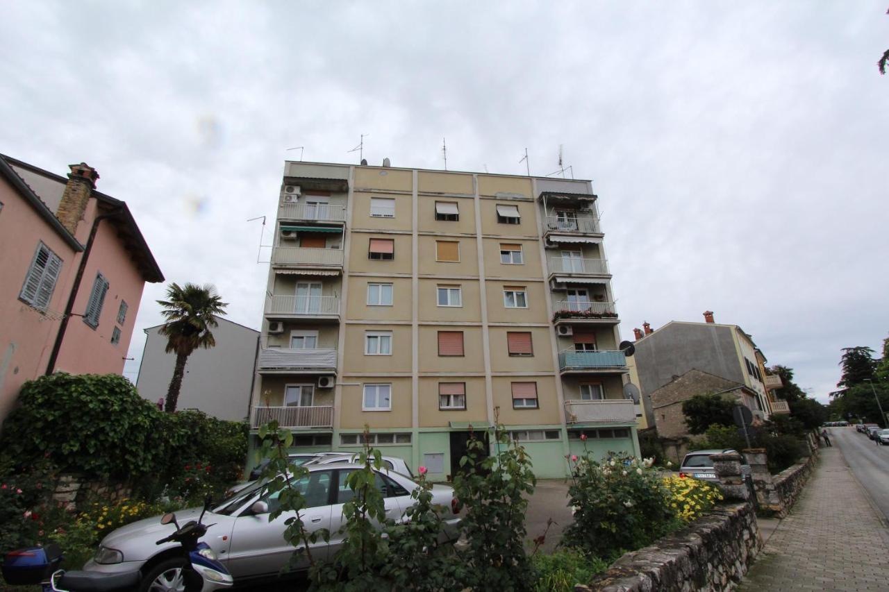 Apartment Sorriso 2 ロヴィニ エクステリア 写真